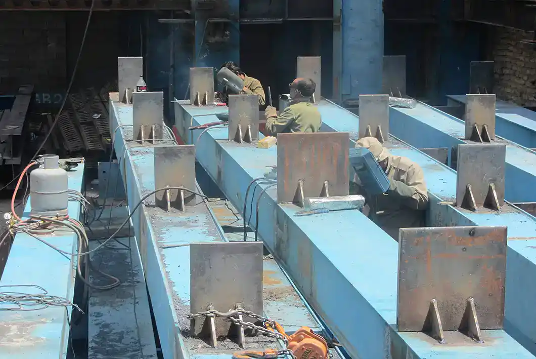 Metal foundation work in progress – Evyol Banasazan Shiraz